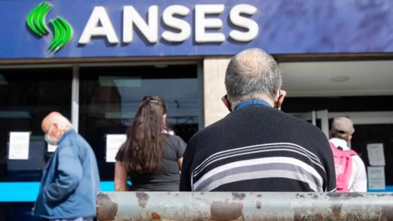 Oficializaron aumento del 20,92% en las jubilaciones