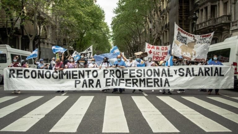 Paro de enfermería por el reconocimiento profesional