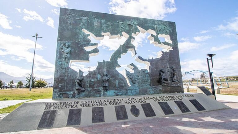 Homenajes en todo el país para los ex combatientes y los caídos de Malvinas