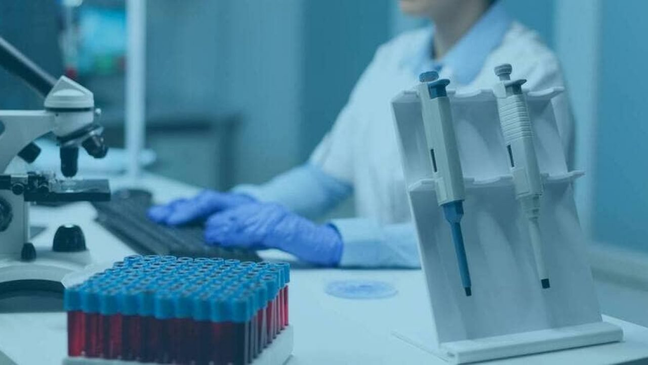 Denuncian a un laboratorio por sobrefacturar 907% en importaciones