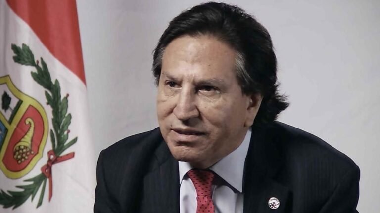 Perú: El ex presidente peruano Alejandro Toledo permanece detenido