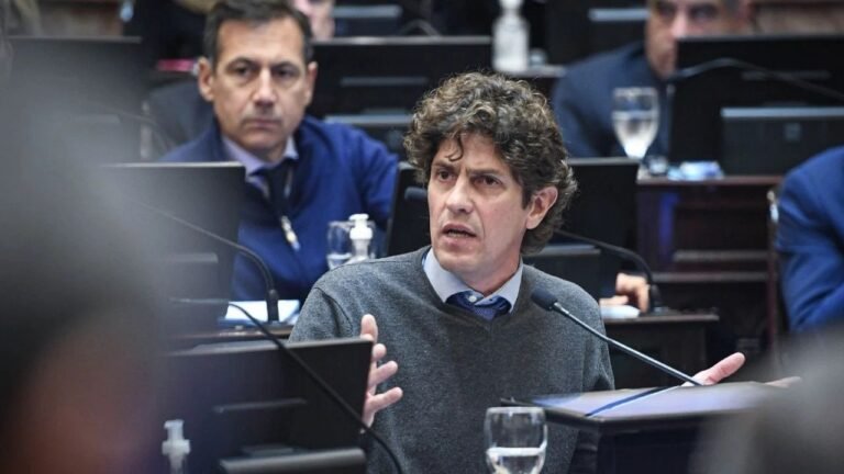 Internas: Lousteau apuntó contra Macri por “lesionar a Juntos por el Cambio”