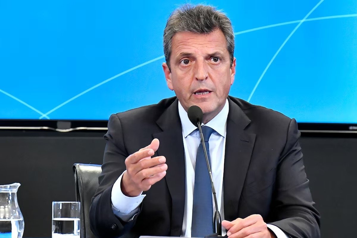 Sergio Massa sobre la dolarización: “Son salarios de u$s100 y dólares a $1.900”