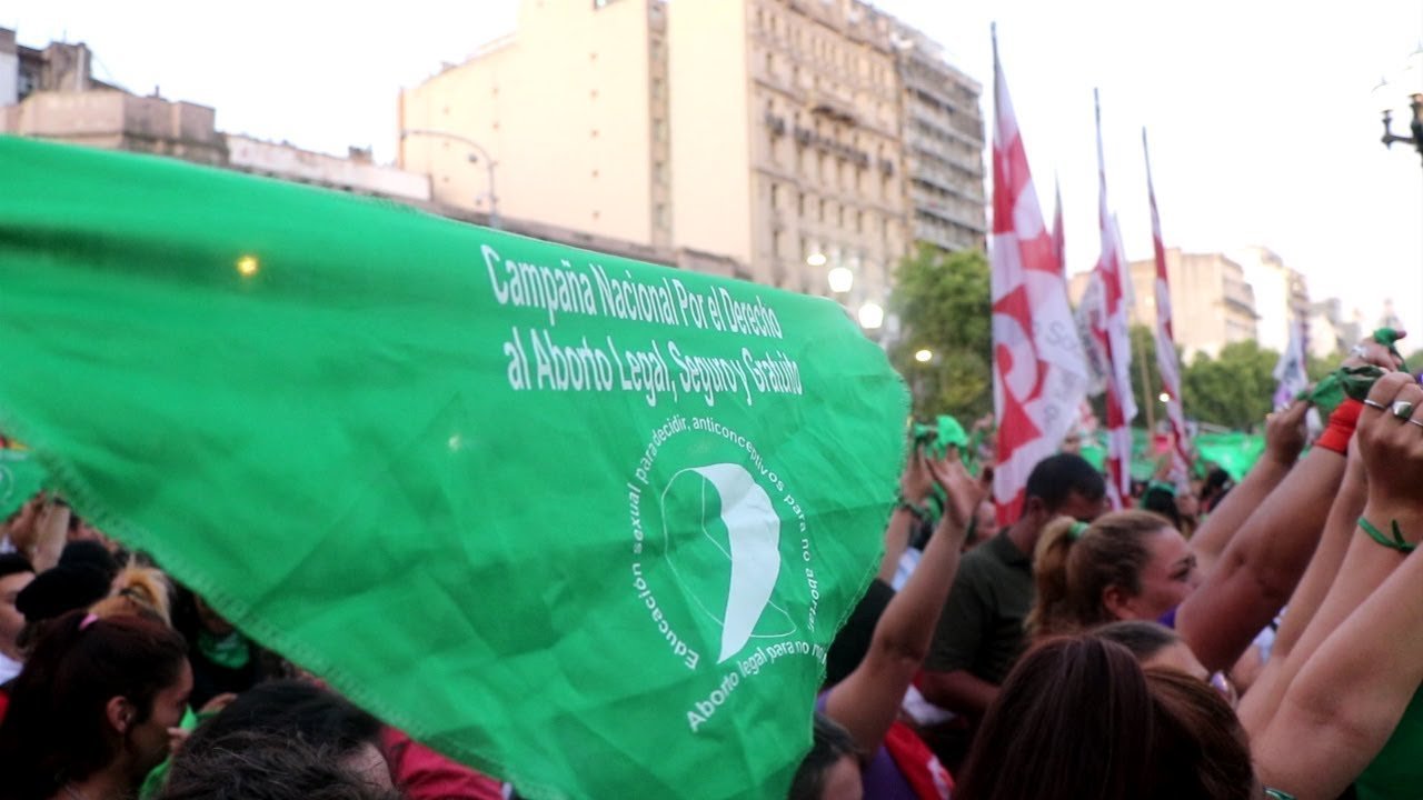 Pañuelazo en reclamo de la efectiva implementación de la IVE