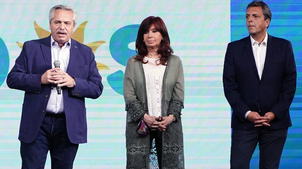 Cristina Kirchner , Alberto Fernández  y Massa definen el nuevo nombre del oficialismo