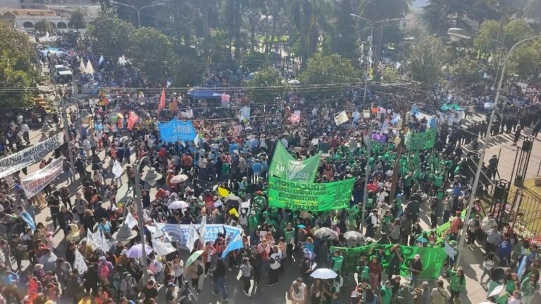Docentes jujeños realizarán la marcha de las antorchas