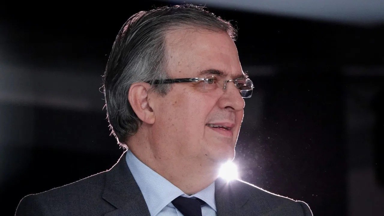 México: Marcelo Ebrard formalizó su candidatura a presidente