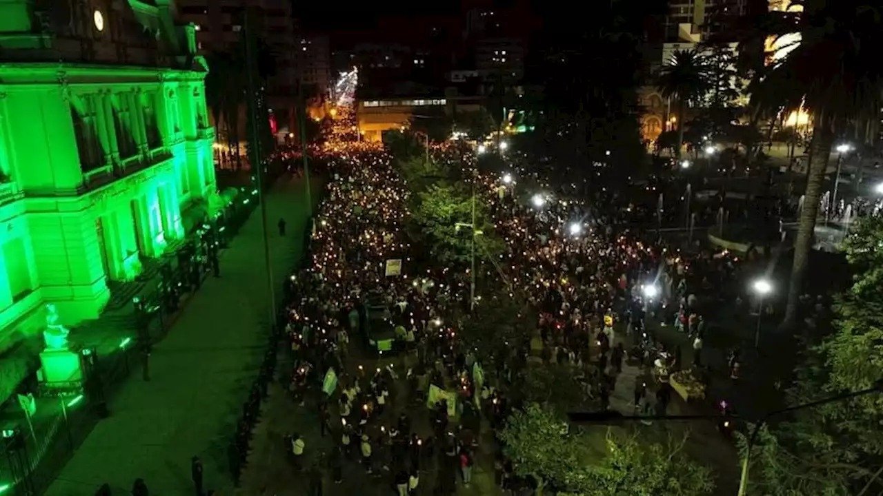 Masiva marcha de antorchas contra la represión en Jujuy