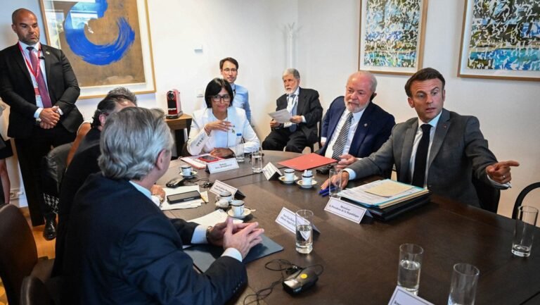 Dirigentes de América Latina y Europa llaman a reanudar el diálogo en Venezuela