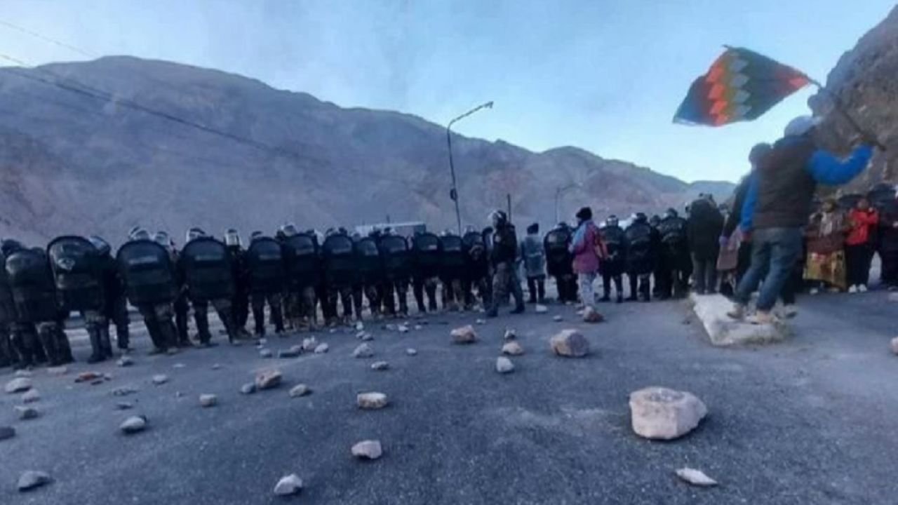 Fuerte represión y detenidos en Purmamarca