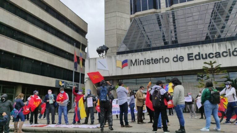 El Gobierno de Ecuador decretó clases virtuales por la ola de violencia