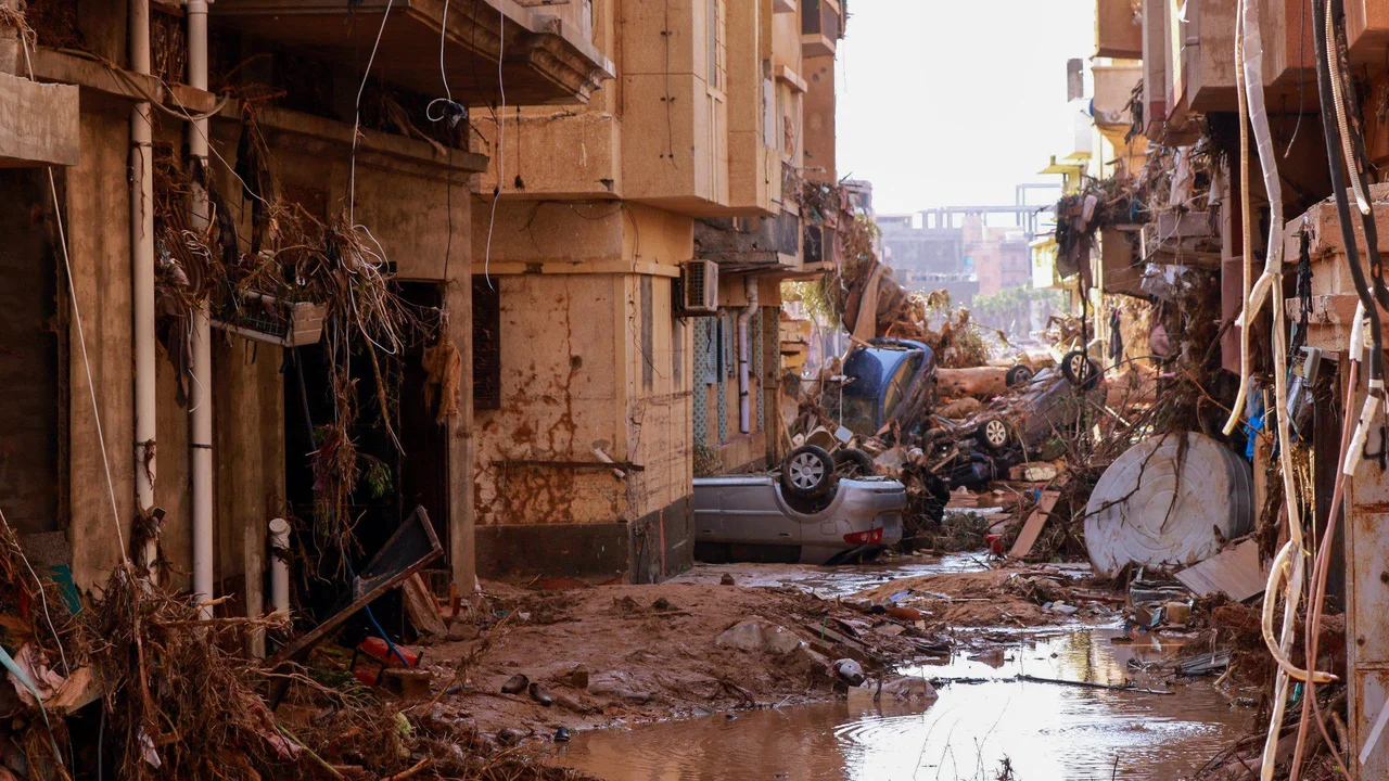 Inundaciones en Libia: más de 2.300 muertos y 5.000 desaparecidos