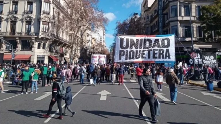 Marchan a Plaza de Mayo “contra el ajuste y la derecha”