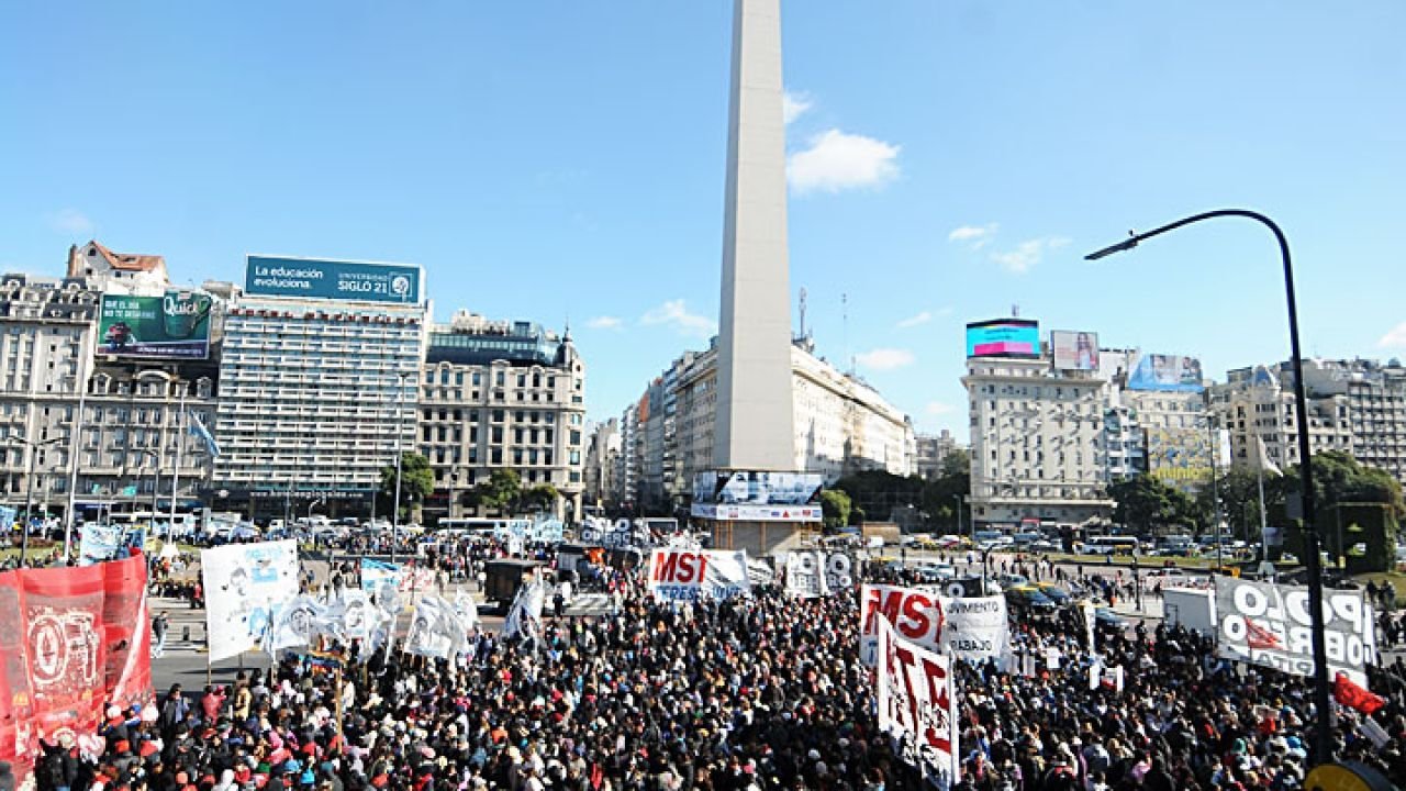Organizaciones sociales marchan al Obelisco por “trabajo y salario digno”