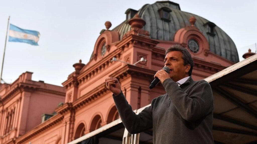 Massa pidió “defender la nueva Ley de Financiamiento Educativo”