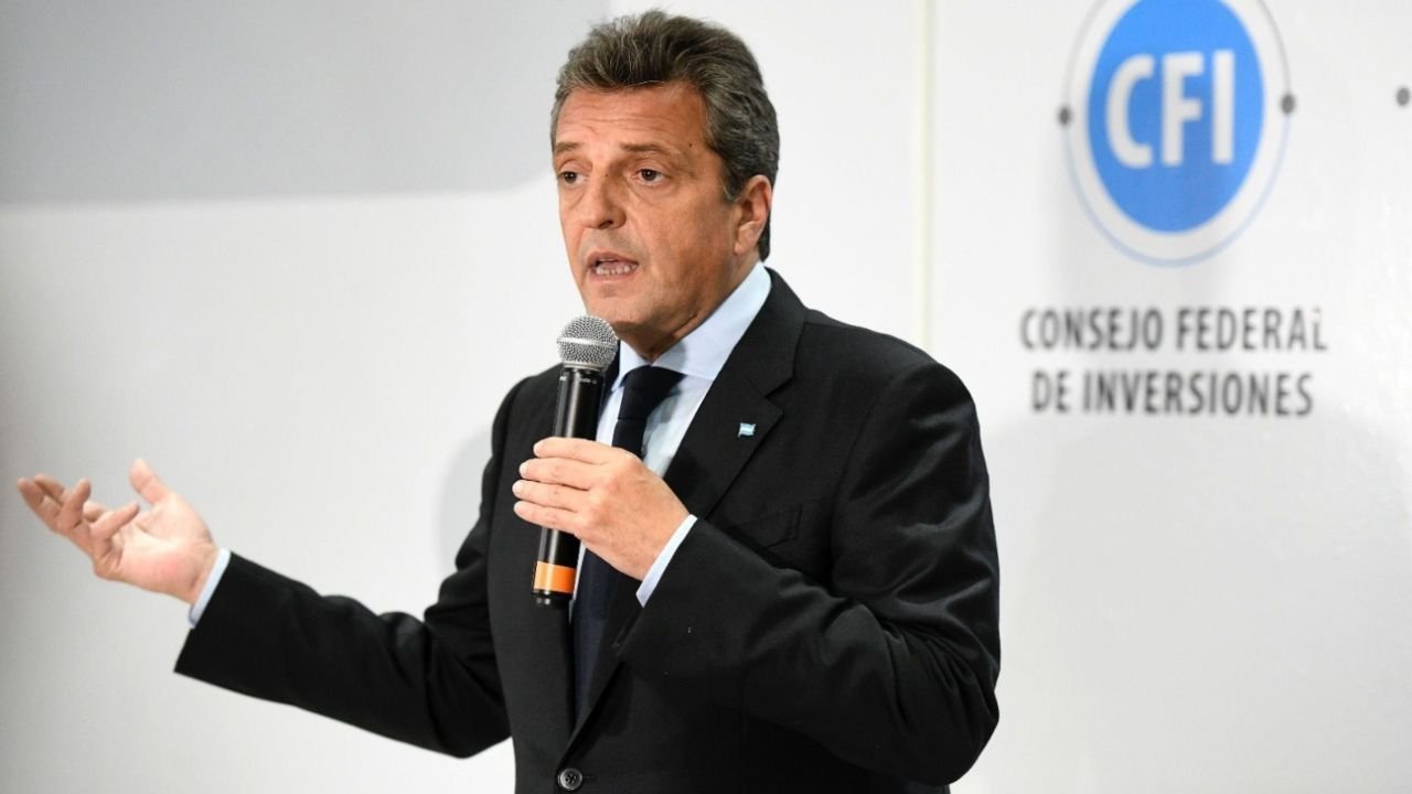 Sergio Massa: “Lo que dimos por ley lo pueden suspender por decreto”