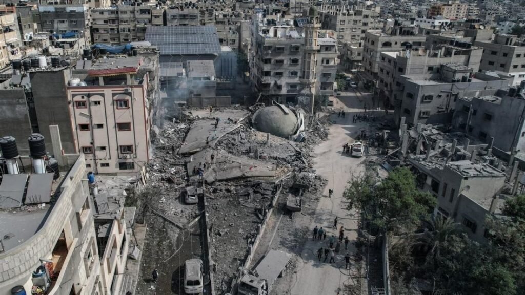 Los muertos en la Franja de Gaza ya son casi 10.000 debido a los bombardeos israelíes