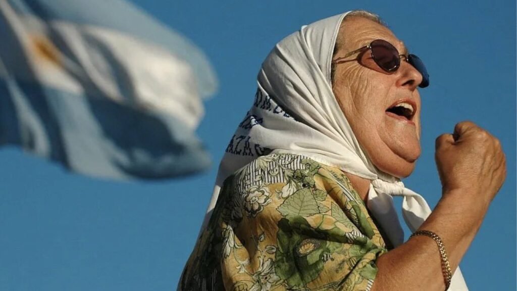 Las Madres homenajearon a Hebe en el aniversario 95 de su nacimiento