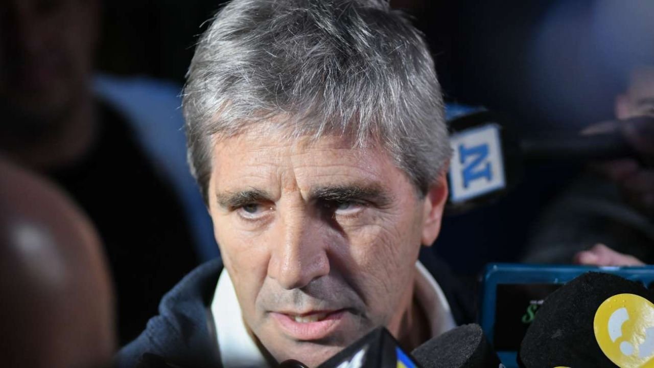 Los anuncios de Luis Caputo