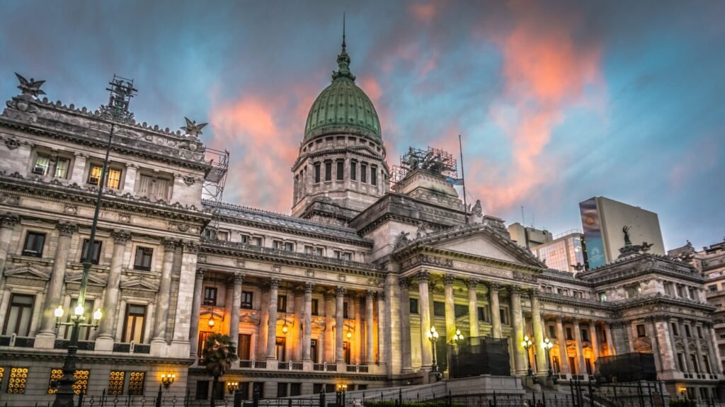 El debate sobre el Estado y su reforma: ¿Fuera de la agenda política?