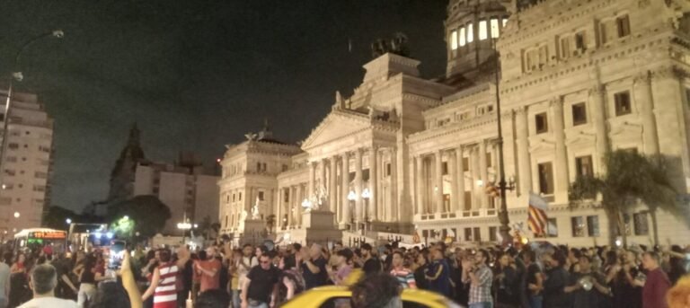Convocan a marchas a favor y en contra de Milei en la apertura de sesiones del Congreso