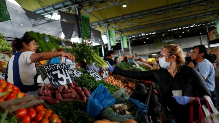 La actividad económica acumula una baja de 6,3% en el primer cuatrimestre