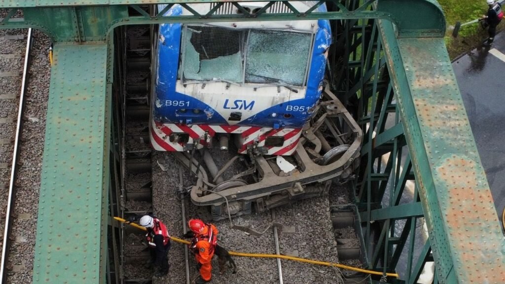 Chocaron dos formaciones del tren San Martín y ya hay 90 heridos