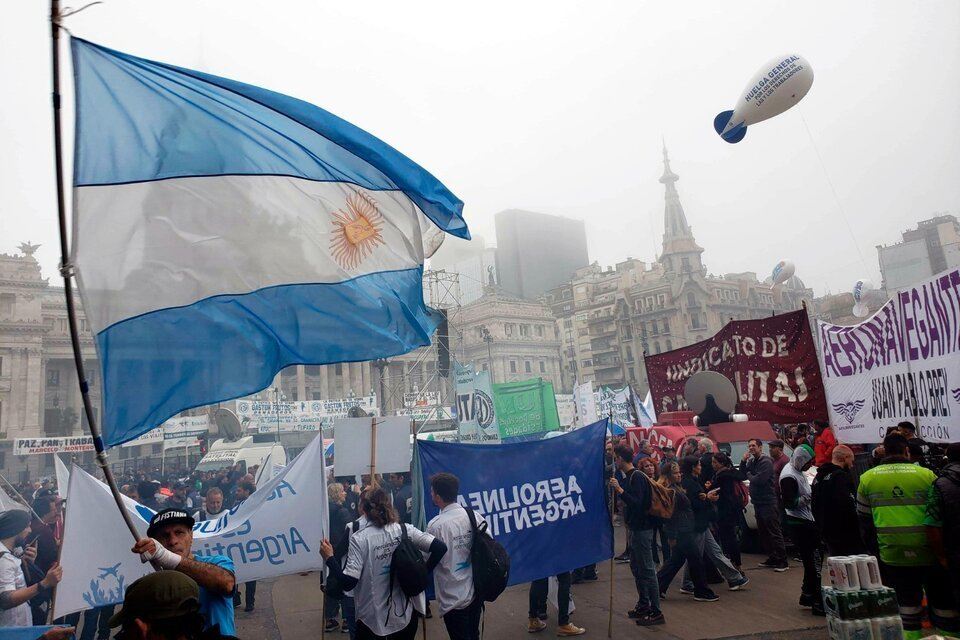 Paro, marchas y piquetes contra la Ley Bases