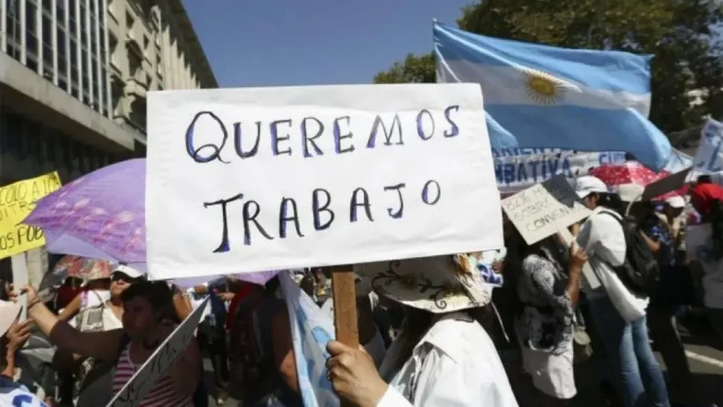 El desempleo subió al 7,7% en el primer trimestre