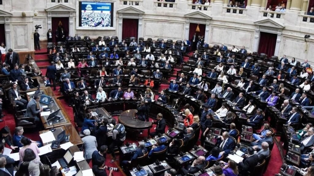 Ley Bases: Hubo dictamen de comisión y se tratará el jueves en Diputados