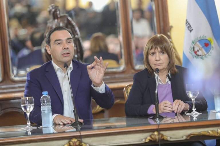 Bullrich defendió a Gustavo Valdés tras la denuncia por Loan