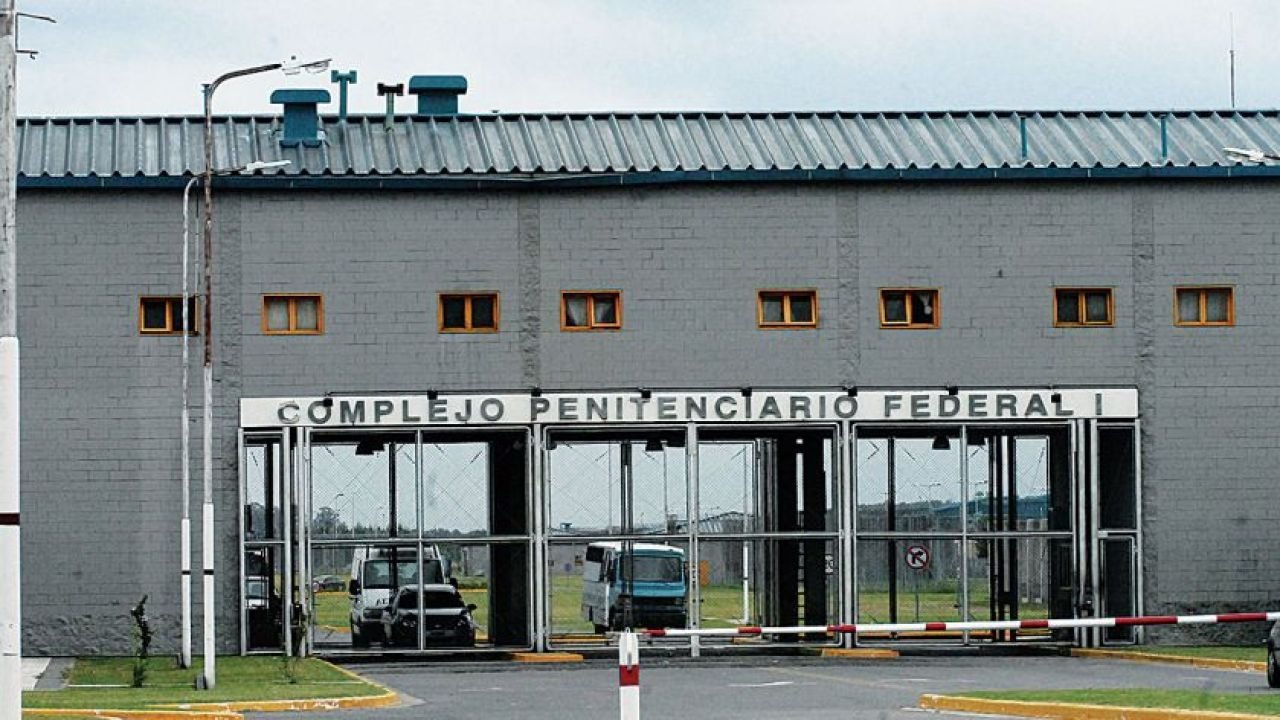 Señalan que Diputados de LLA visitaron a genocidas en el penal de Ezeiza