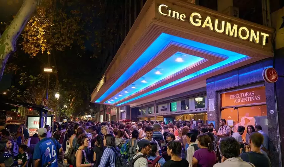 El Gobierno aumentó un 500% las entradas para el Gaumont
