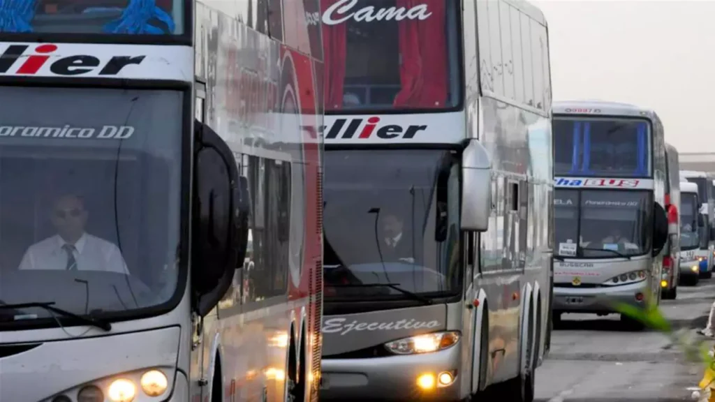 El Gobierno desregula el transporte de larga distancia