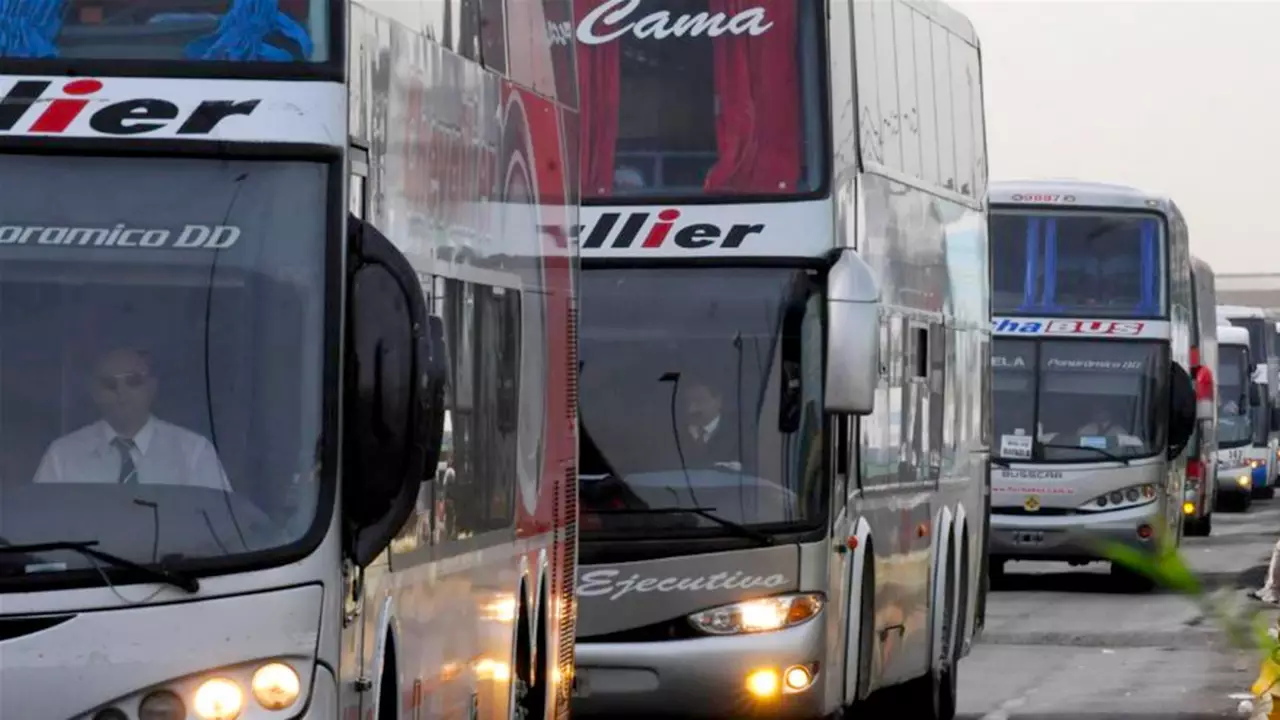 El Gobierno desregula el transporte de larga distancia