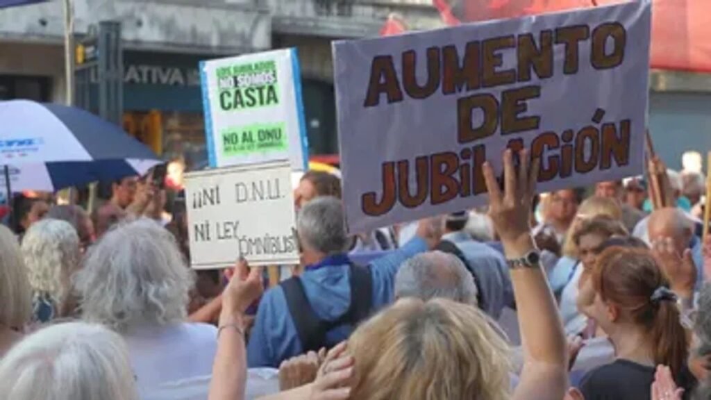 El costo fiscal del aumento a los jubilados es 37 veces menor que el que dijo Milei
