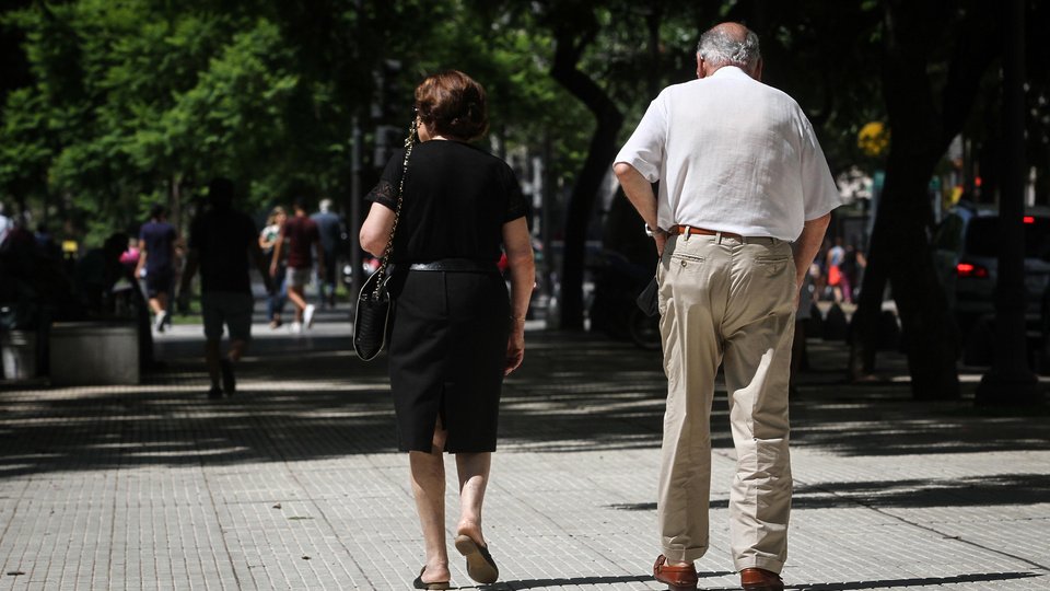 Aumento escaso para jubilados en crisis