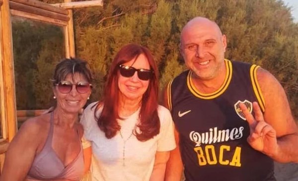 Cristina y su hija disfrutan en balneario provincial