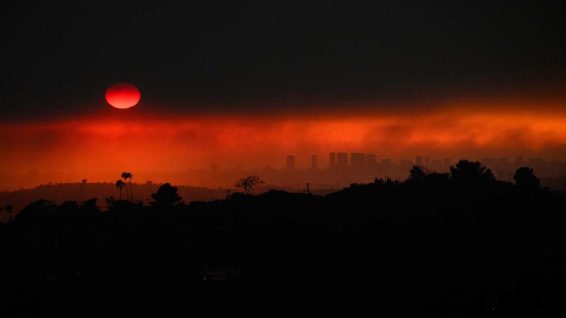 Desastres en Los Ángeles: testimonios impactantes del fuego