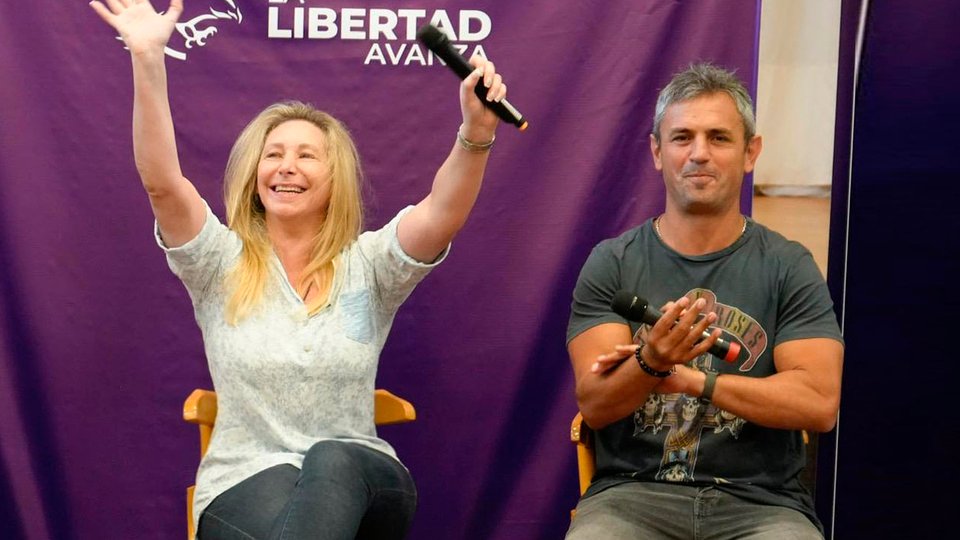 Gobierno busca absorber a la libertaria