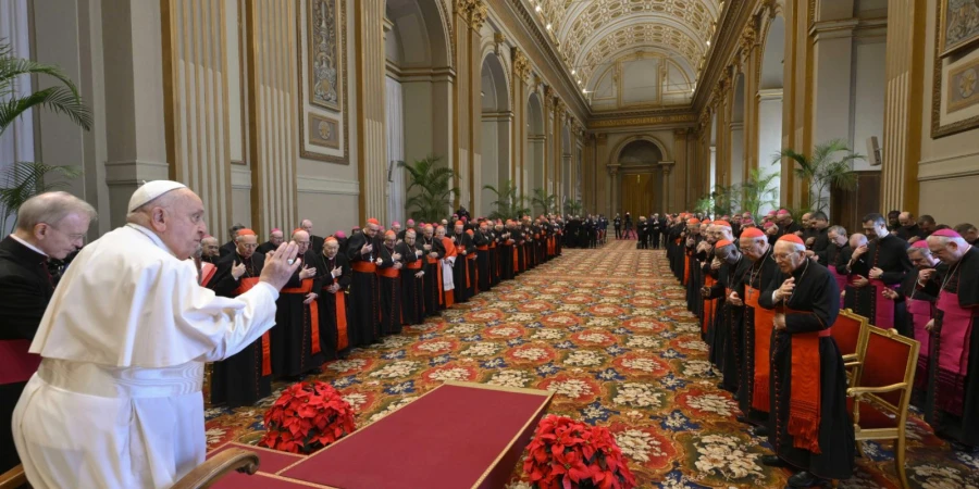 Vaticano innova con pro-prefecto y monja en liderazgo