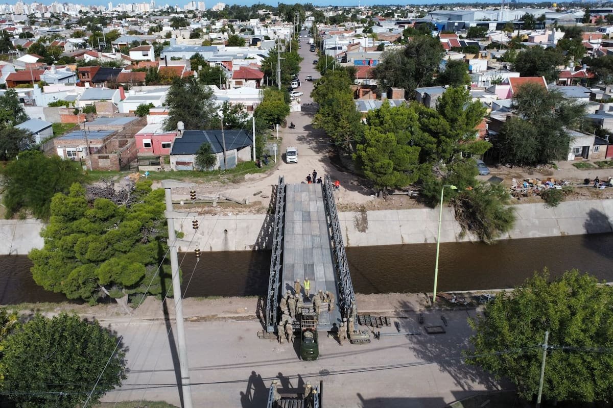 Gobernadores en busca de soluciones: negociaciones con la Casa Rosada tras la caída en inversiones en obras públicas en 2024