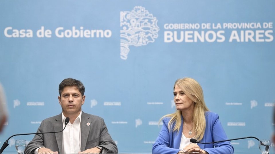 Kicillof responde a Milei en conferencia