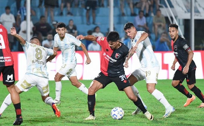 Newell's se impone 2-1 a Atlético Tucumán