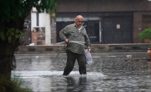 Inundaciones Devastadoras en el Norte de Buenos Aires: Más de 1,000 Evacuados y Rutas Afectadas